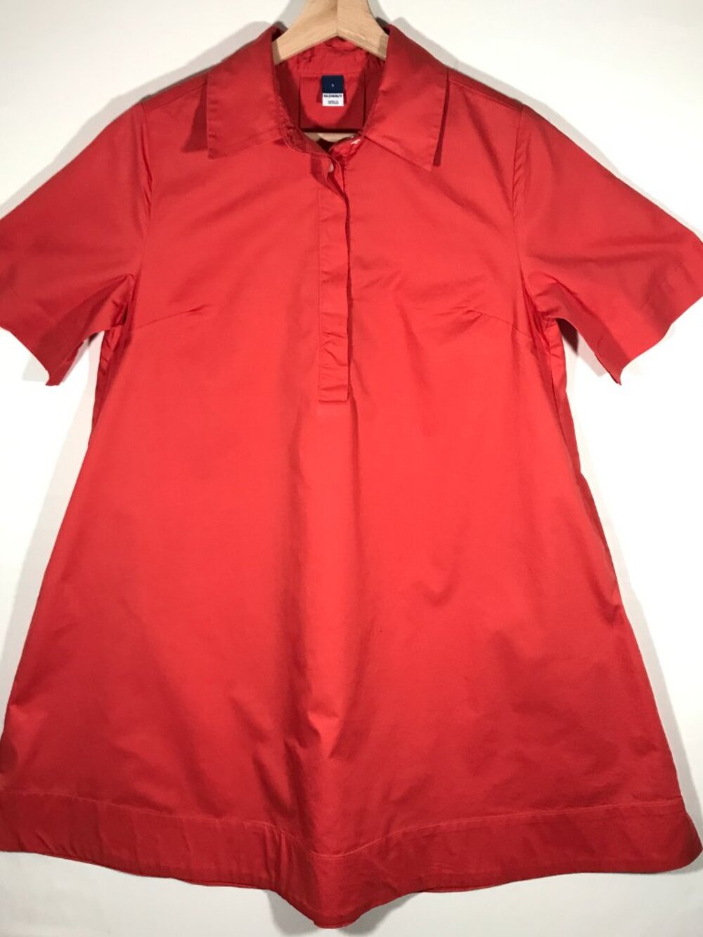 Old Navy Women's Small Lava Flow (Red) Hidden Button Short Sleeve Swing Shirt